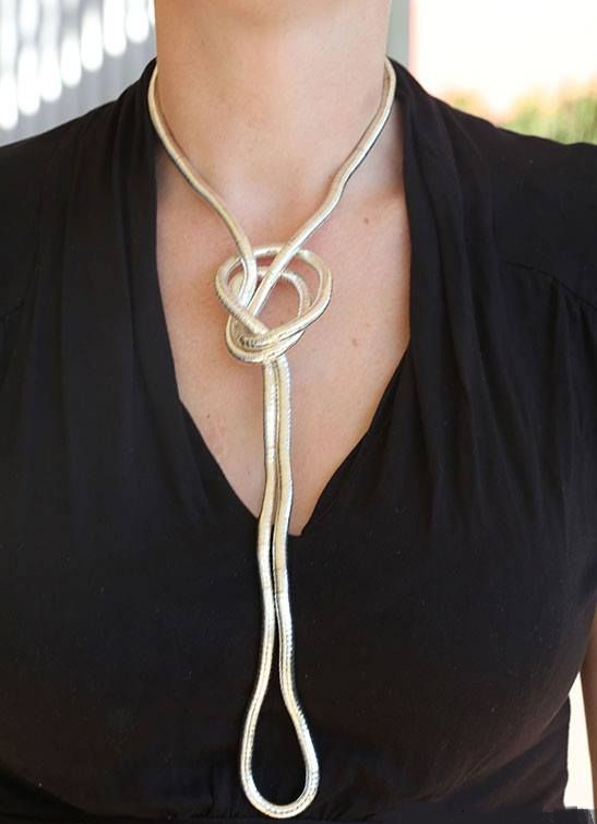 FLEXIBLE NECKLACE UNIQUE DESIGN